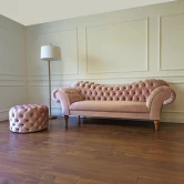 Pikowana sofa chesterfield różowa emporia