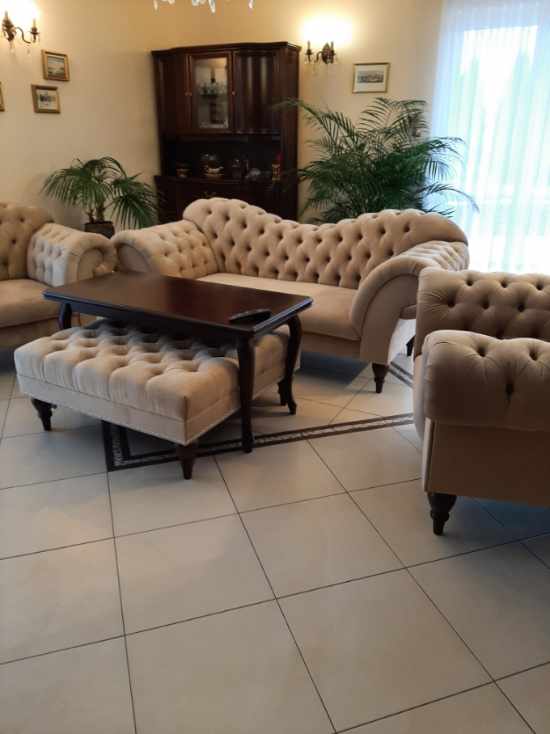 Sofa chesterfield